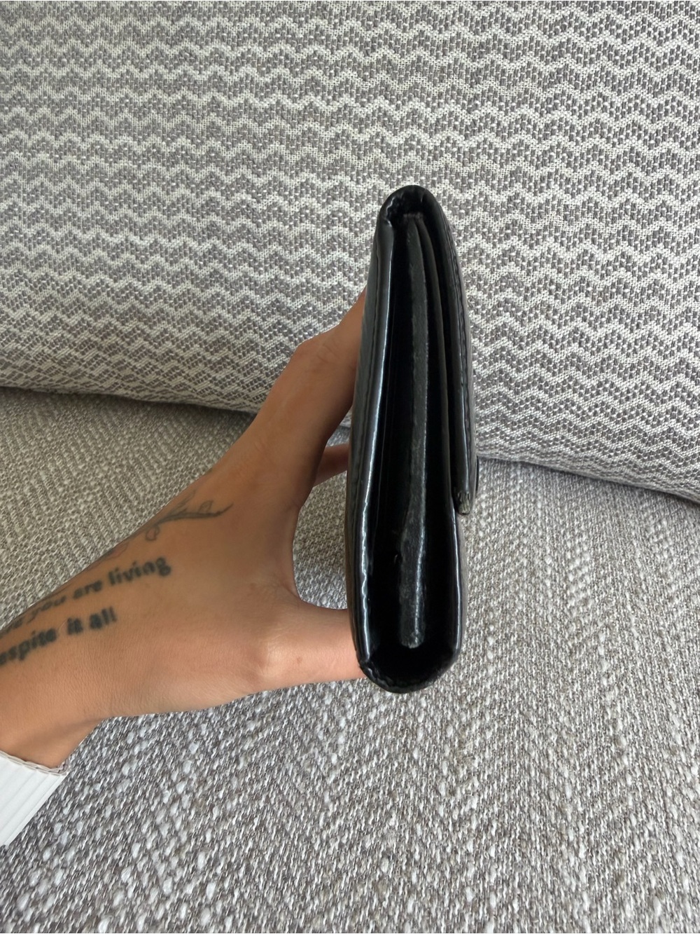 Salvatore Ferragamo Black Patent Leather Vara Bow Continental Wallet - Picture 3 of 6